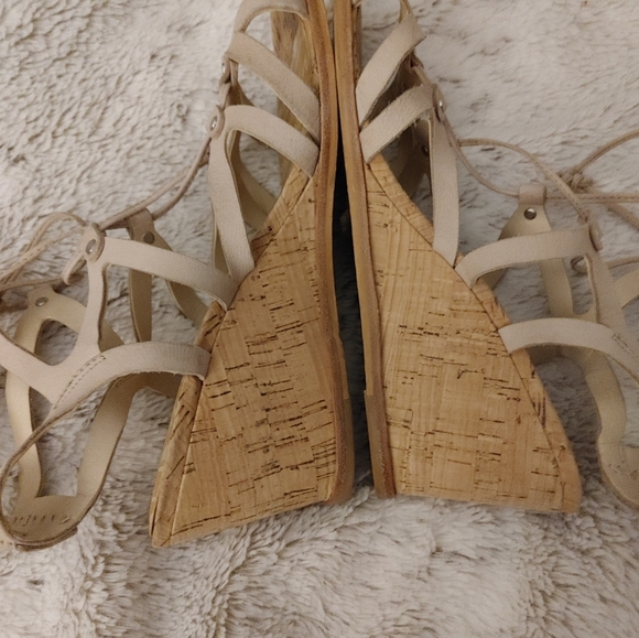 Dolce Vita Sandy Suede Criss Cross Strappy Wedge Sandals Size 9 - Picture 5 of 7